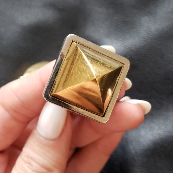 *Host Pick* Hermes Médor earrings 100% Authentic - Picture 4 of 6